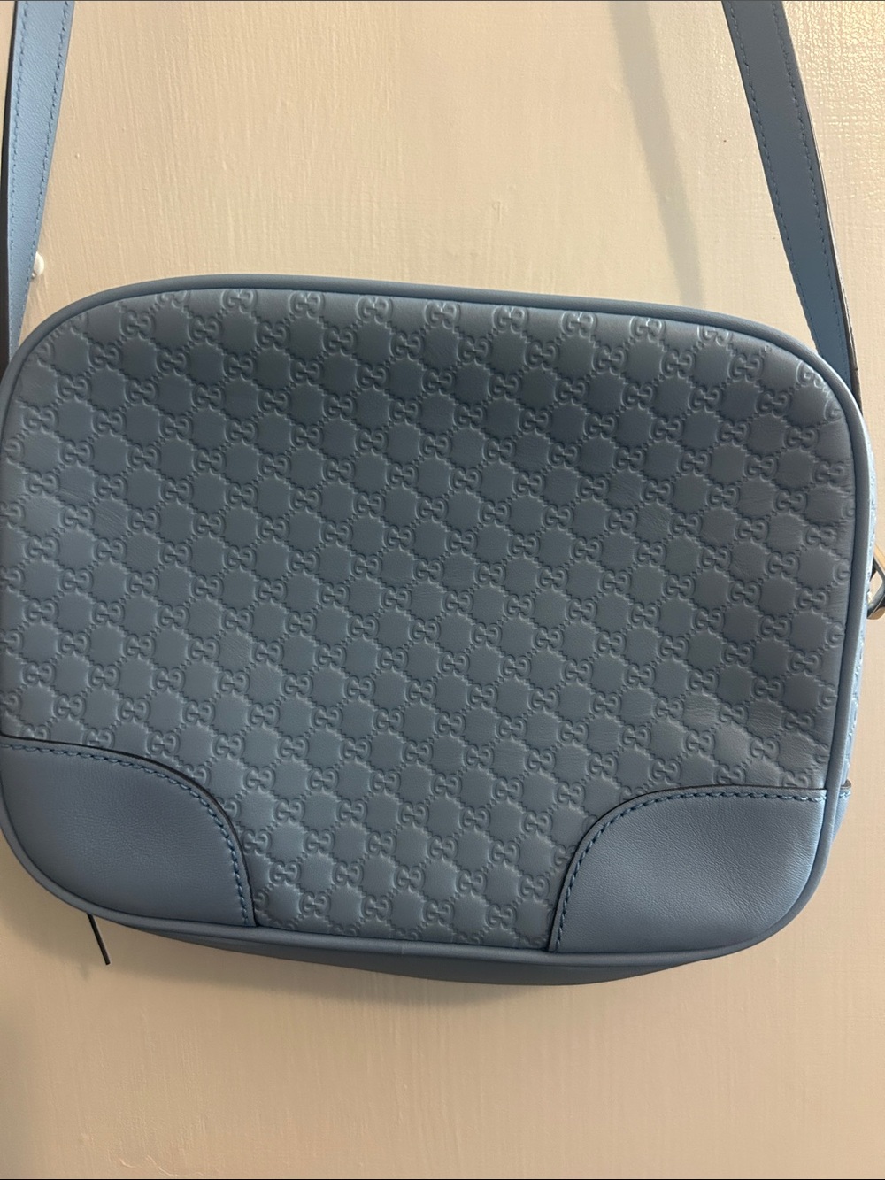 Gucci Light Blue Quilted Crossbody Shoulder Bag - Picture 2 of 9